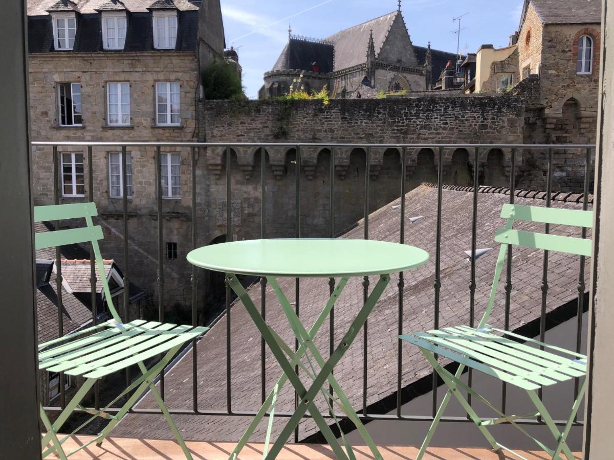 Au Coeur De Vannes - Vue Sur Les Remparts - 2 Ch Exterior foto